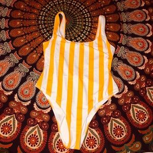 ONE PIECE BATHING SUIT